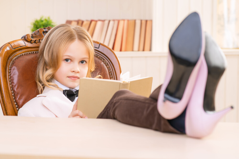 Zapatos con tacón para niña: ¿A qué edad han de empezar a llevarlos?