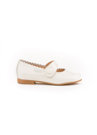 Merceditas Niña Beige Boton Angelitos