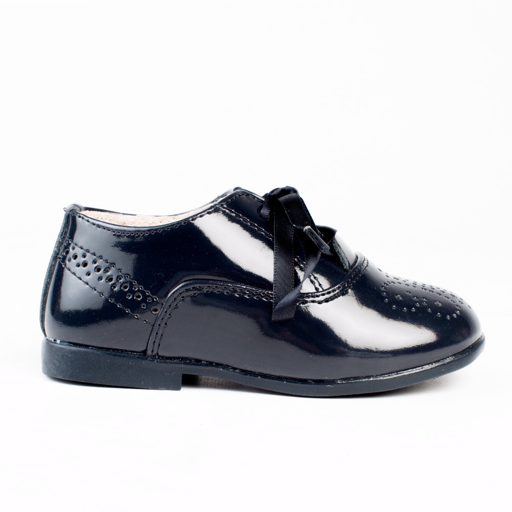 zapatos de charol para niña