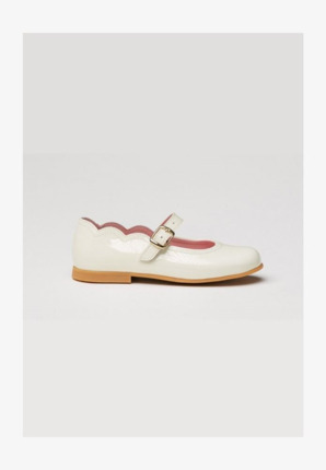 Merceditas Niña Charol Beige Angelitos