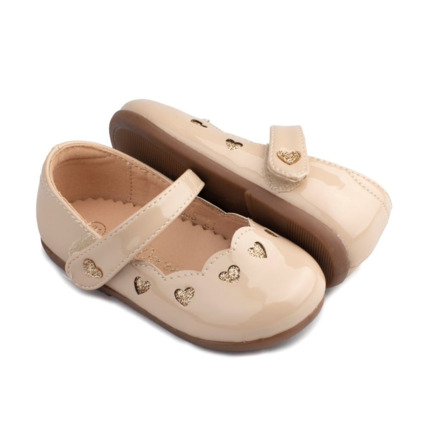 Merceditas Niña Charol Beige  Modelo Corazón