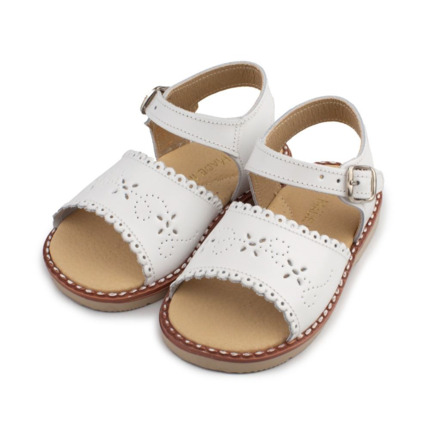 Comprar Sandalias Niña Blanca Troquelado. Hechas En Spain 🥇