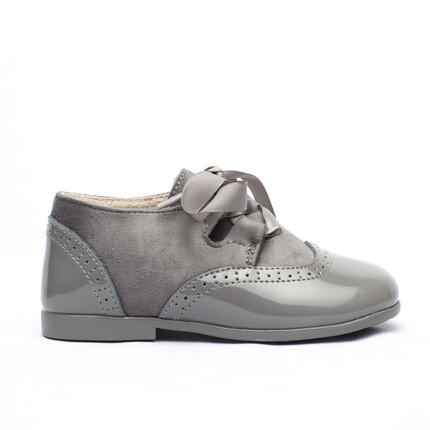 Comprar Zapato Niña Gris Modelo blucher inglés 【Al mejor precio】