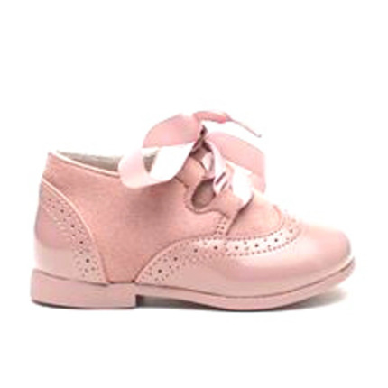 Zapato niña rosa modelo blucher inglés