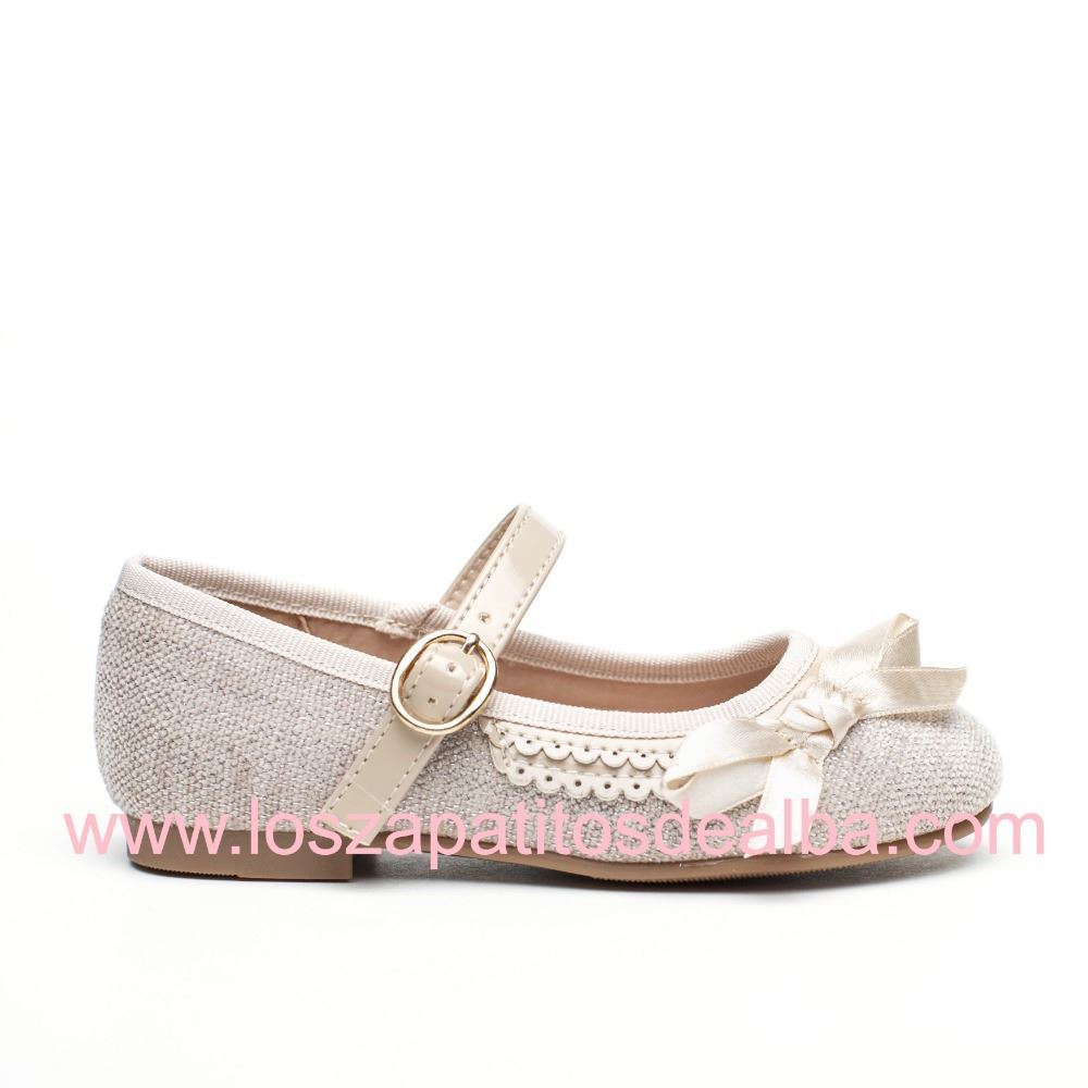 Zapatos Ceremonia Niña Beige Modelo Cloe. Muy chulos